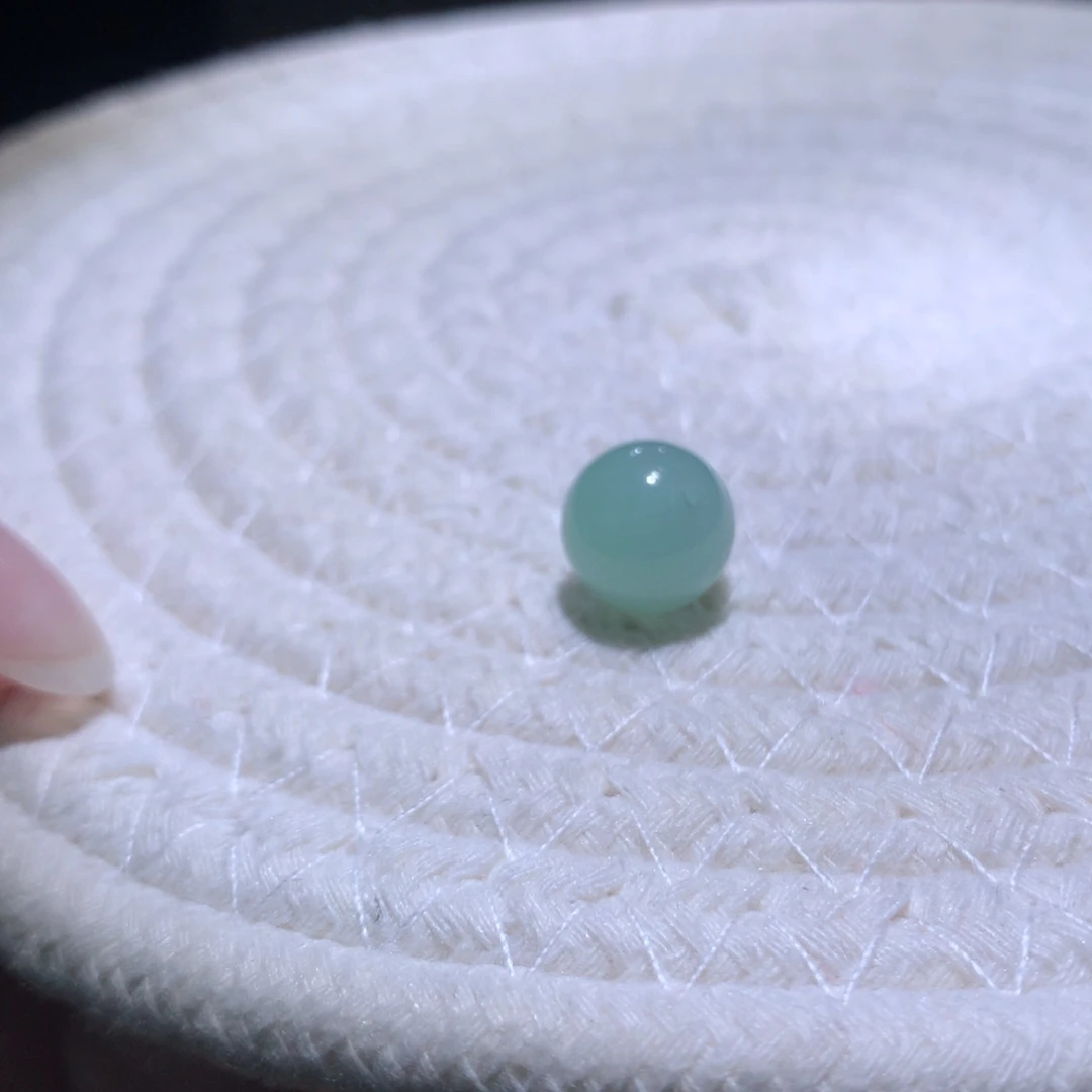 散珠翡翠特价果绿卡11.96