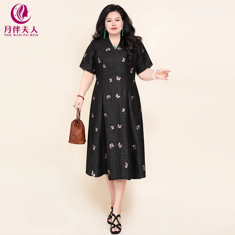 月伴夫人 2025夏新款大码轻奢蝴蝶刺绣桑蚕丝蝶影蹁跹旗袍裙5025