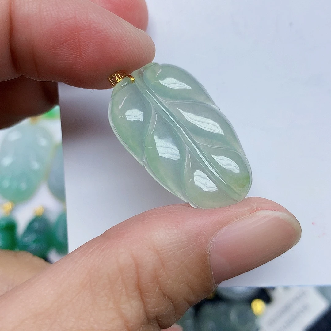 翡翠18K金镶嵌颈饰34667