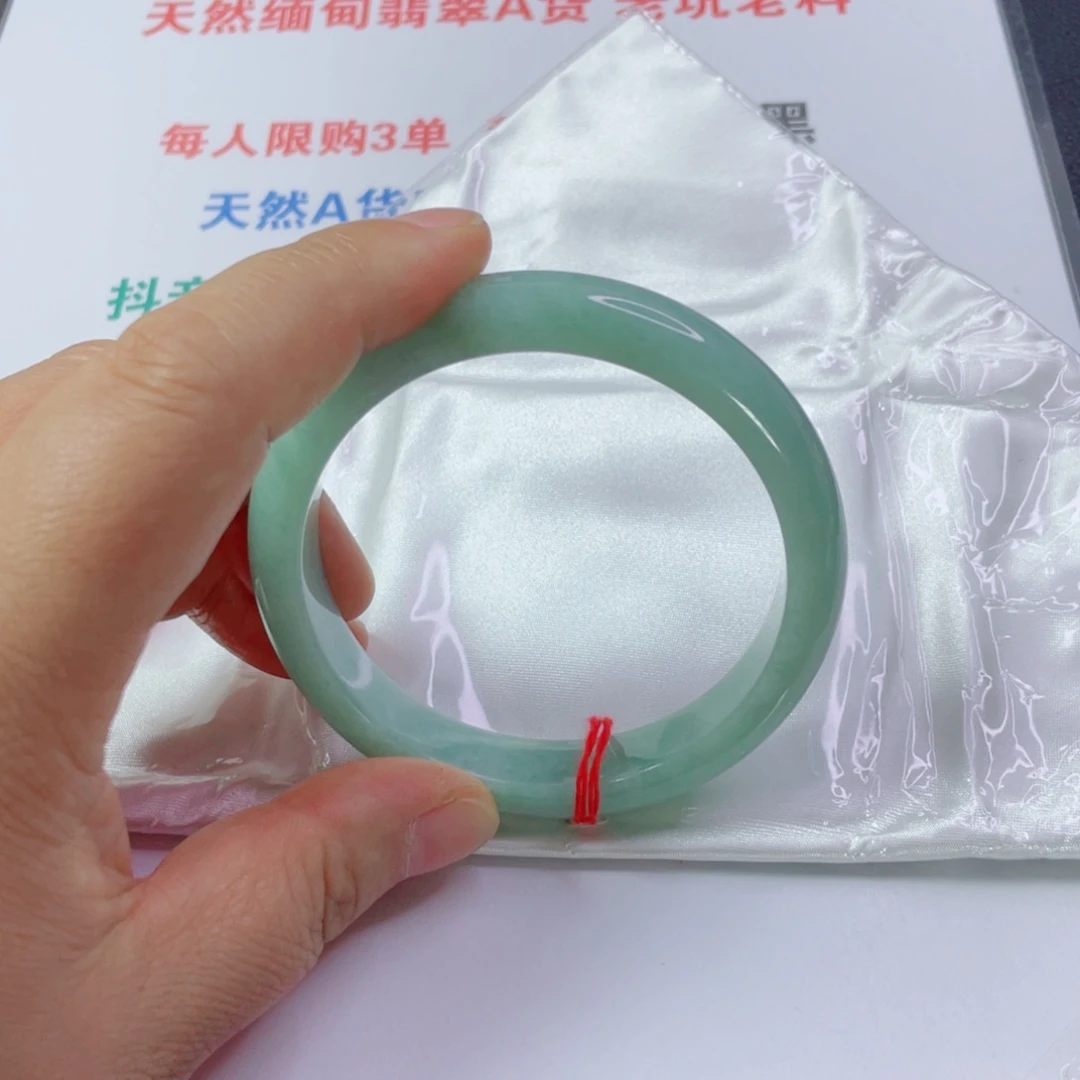 不***天未镶嵌手镯翡翠天然翡翠手镯