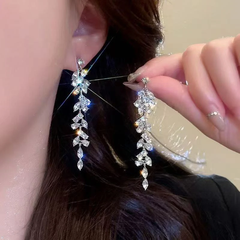 铜合金耳饰 长款百搭气质时尚镶钻高级感设计感超闪欧美耳钉1912