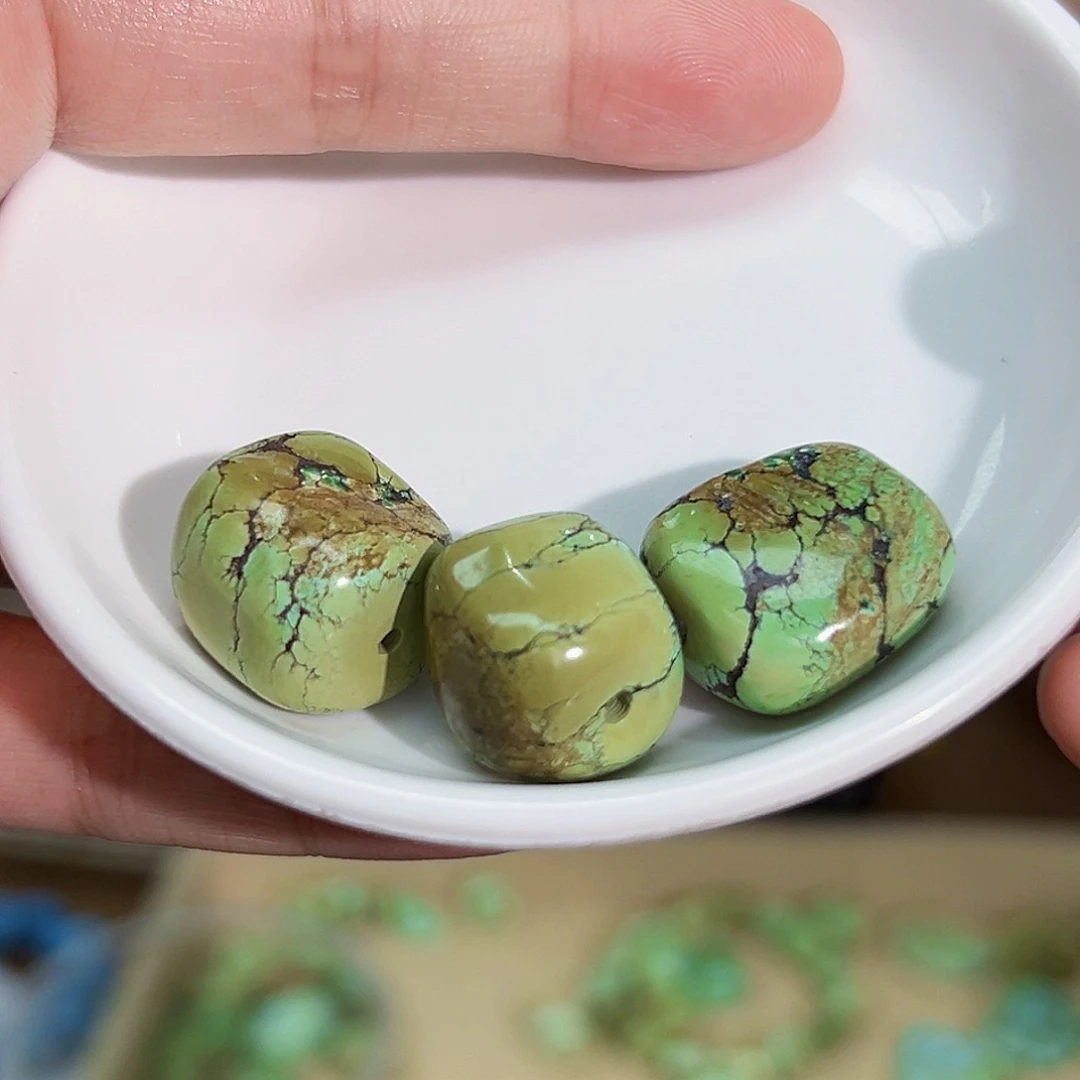 未镶嵌绿松石珠宝奇石