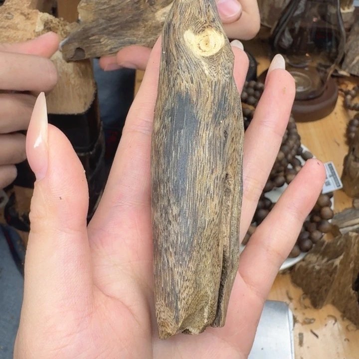 沉香碎屑沉香沉香奇楠块料20克