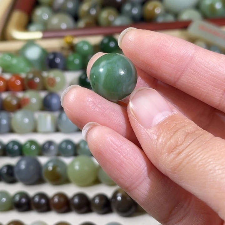 和田玉（糖玉）未镶嵌珠宝半成品16