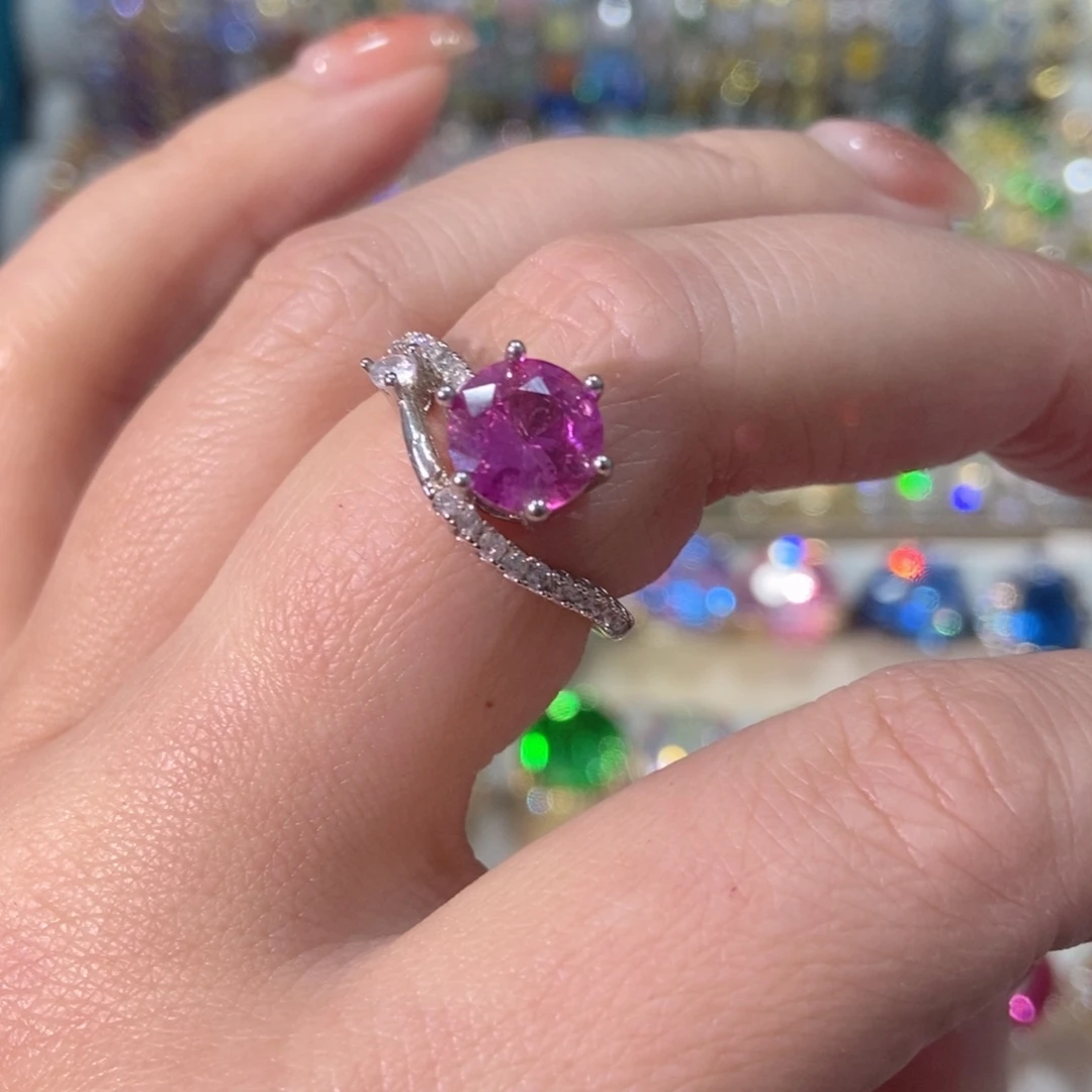 66锆石（处理）戒指