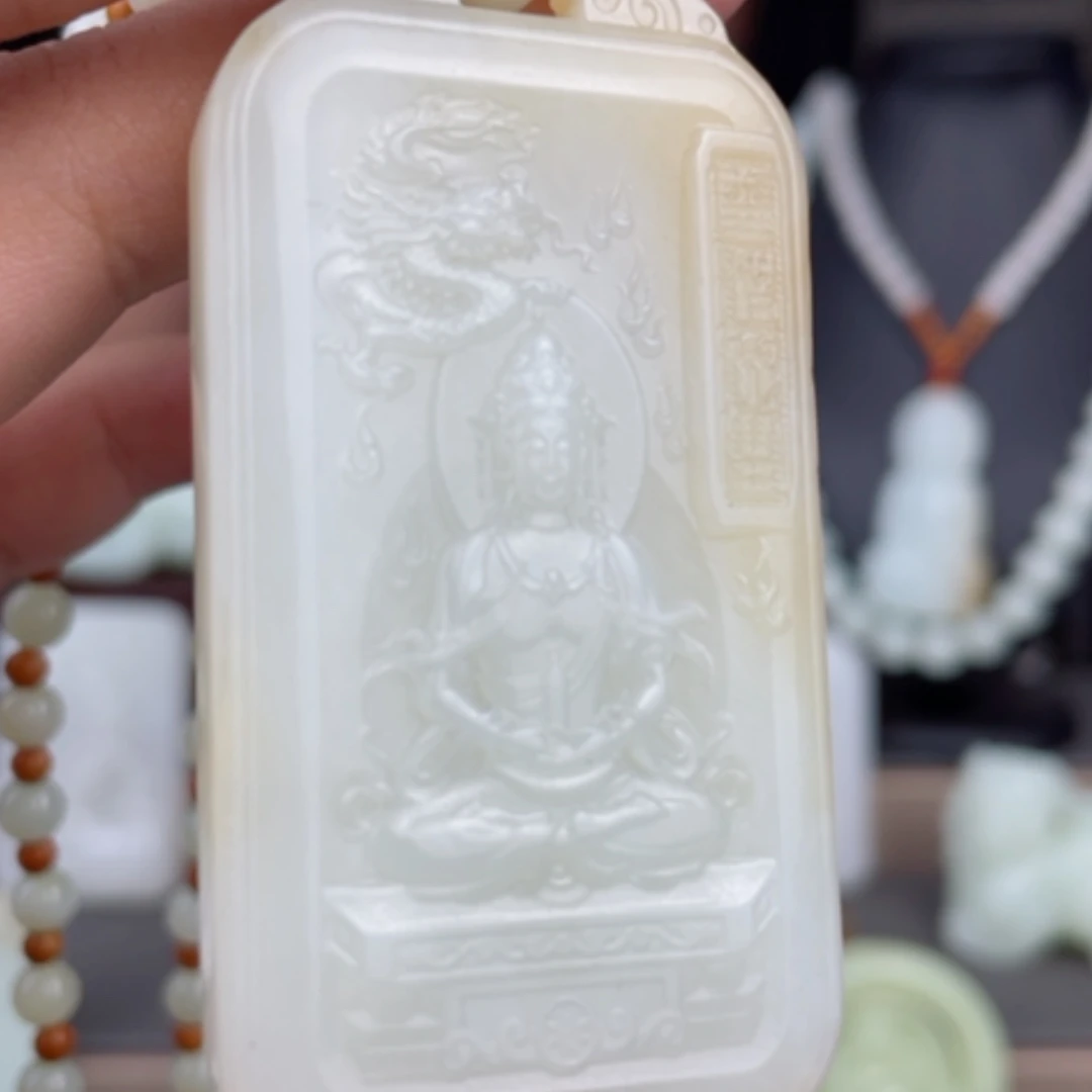 【闪购商品】颈饰未镶嵌和田玉