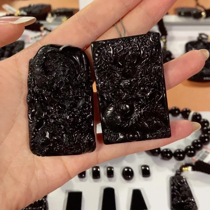 翡翠未镶嵌颈饰倒*⏪翡翠