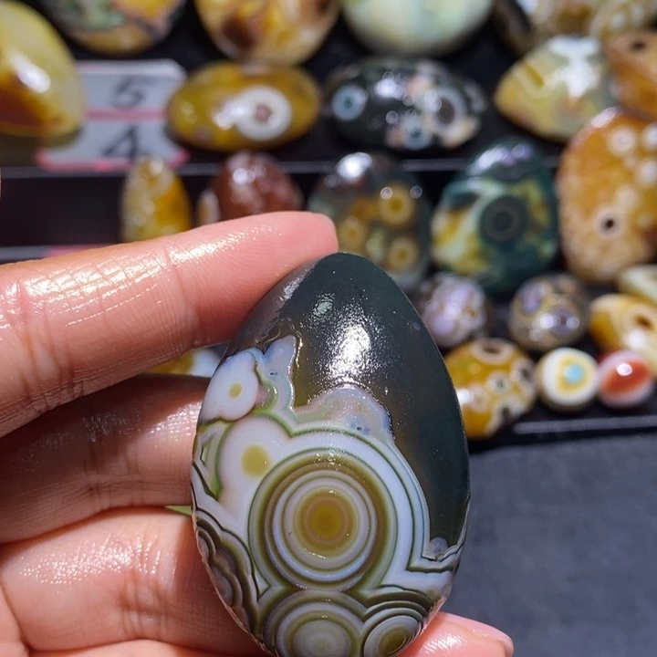 玛瑙/玉髓未镶嵌珠宝奇石57