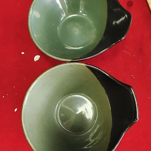 瓷片瓷片，各种摆件，沙锅！