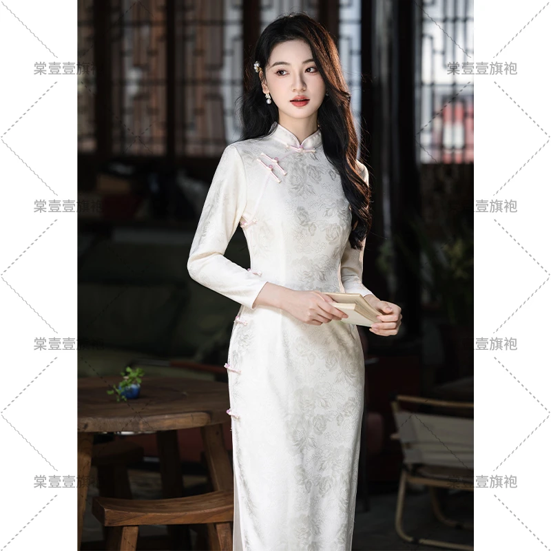 白色旗袍订婚礼服女新中式秋季长袖领证新国风女装连衣裙日常可穿