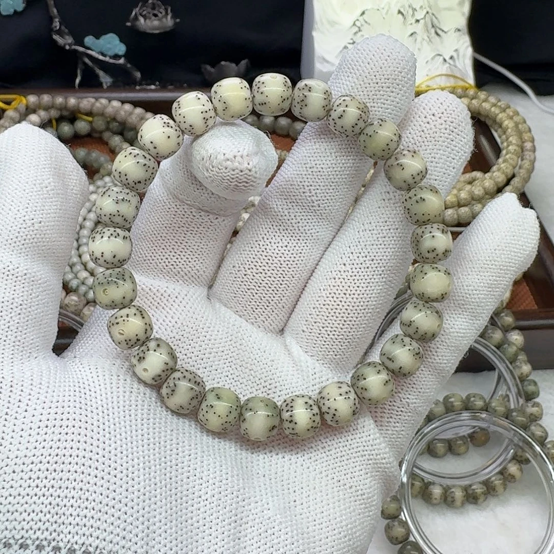 星月菩提吊坠石玉月留白小细星糯冰