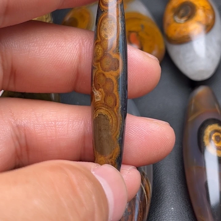 祥***颈饰未镶嵌石英岩玉