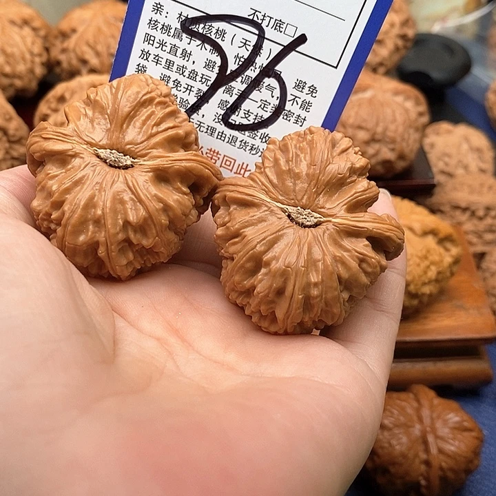 桃核吊坠白狮子头43