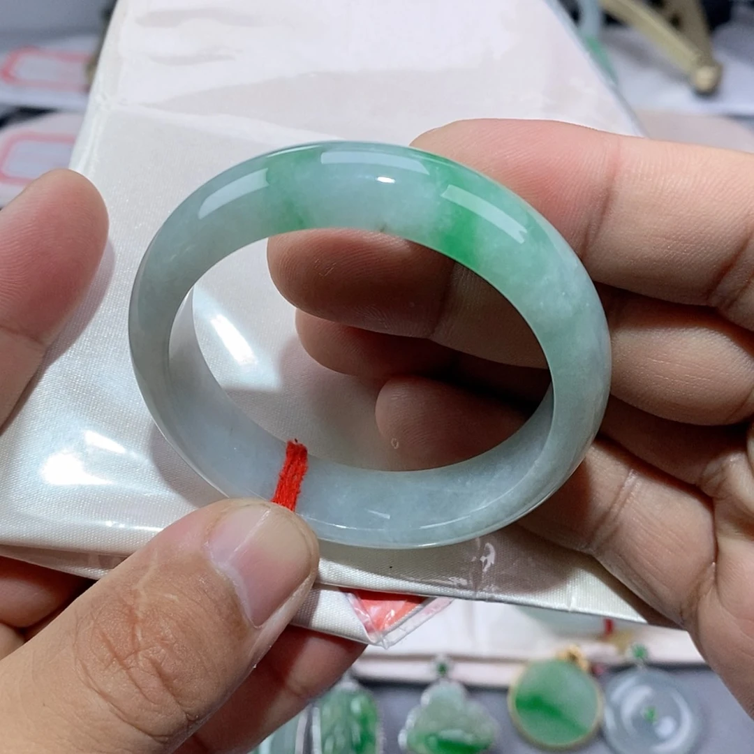 【闪购商品】未镶嵌手镯翡翠