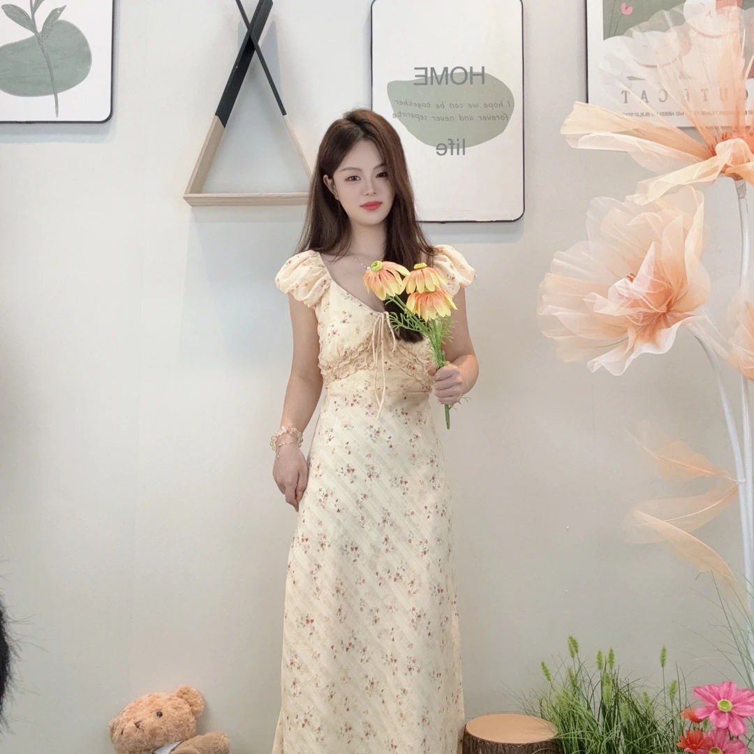 【夏季新款】法式V领碎花气质连衣裙女温柔风收腰显瘦长裙