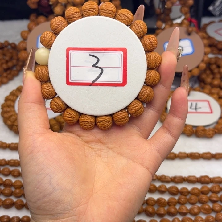 木质龙纹桃核荔枝纹13