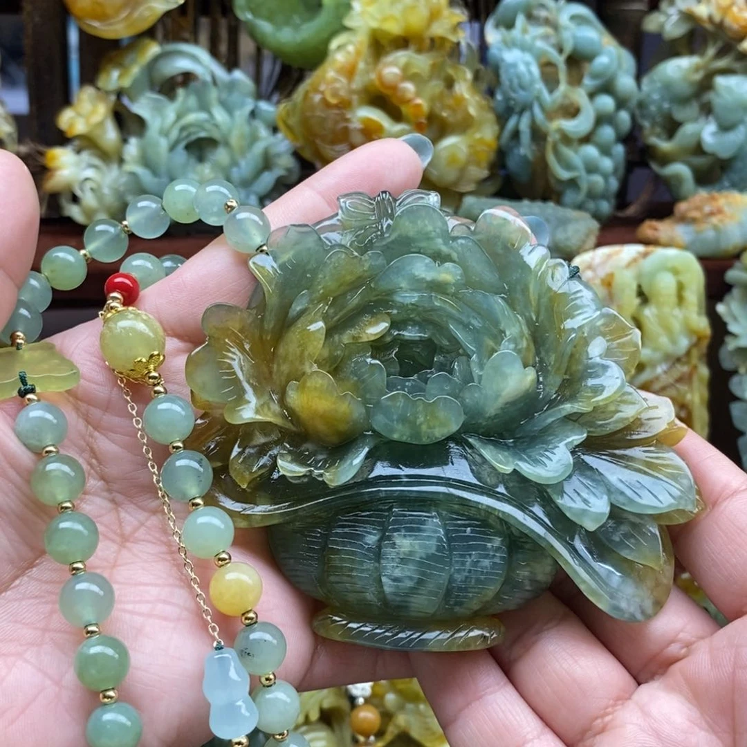 蛇纹石玉颈饰未镶嵌若*花篮