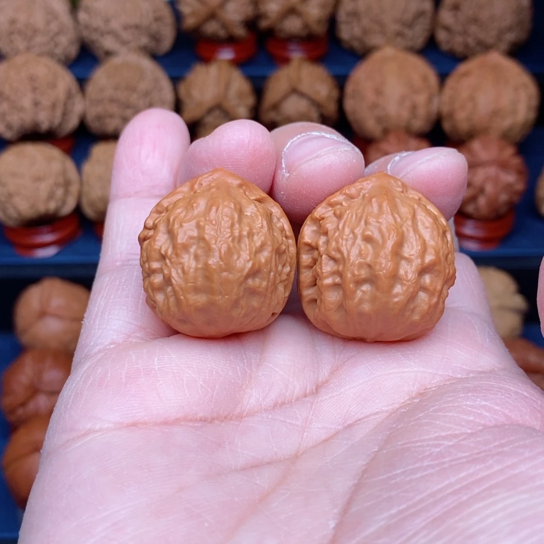 把件文玩核桃手捻粗筋寿桃