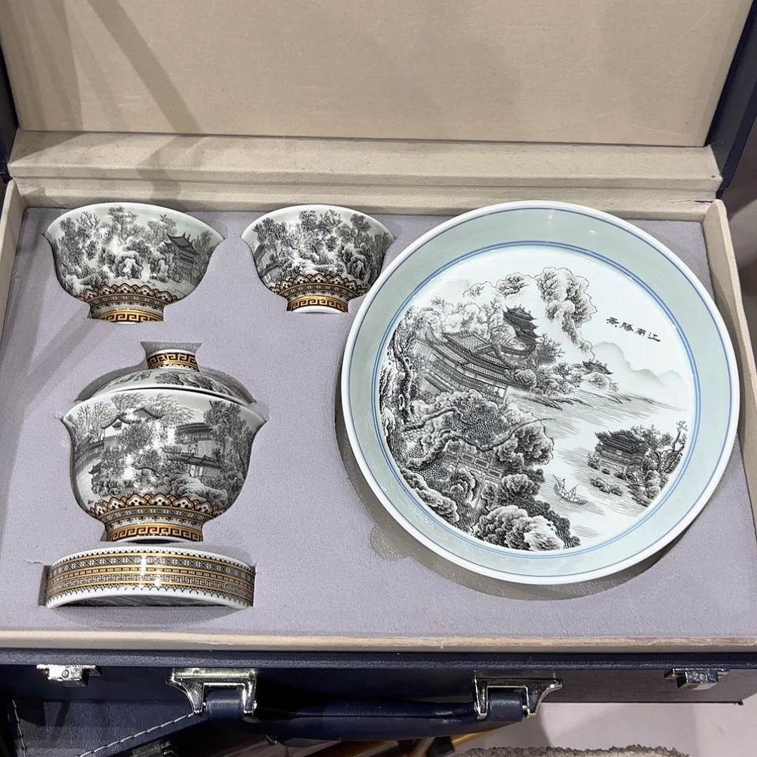 瓷片景德镇瓷器精品陈列