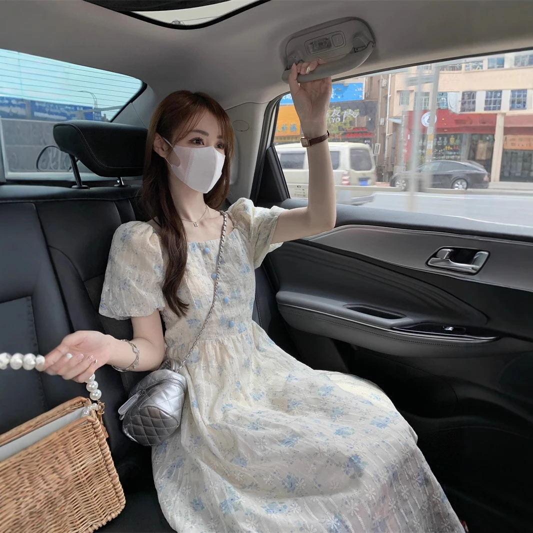 法式温柔风蓝色碎花连衣裙女 潮流气质收腰泡泡袖仙女初恋长裙子