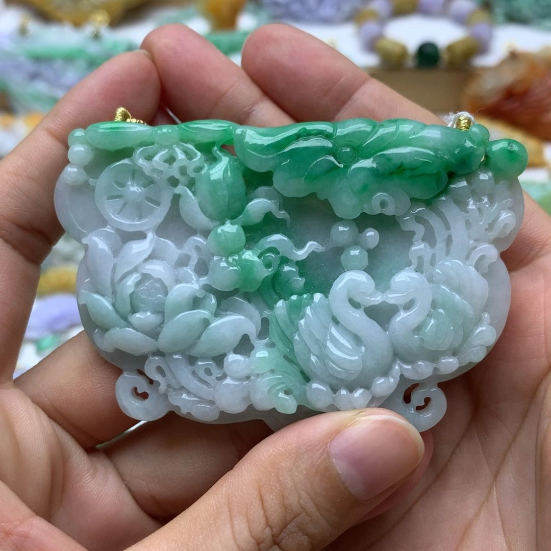 翡翠未镶嵌颈饰翡翠