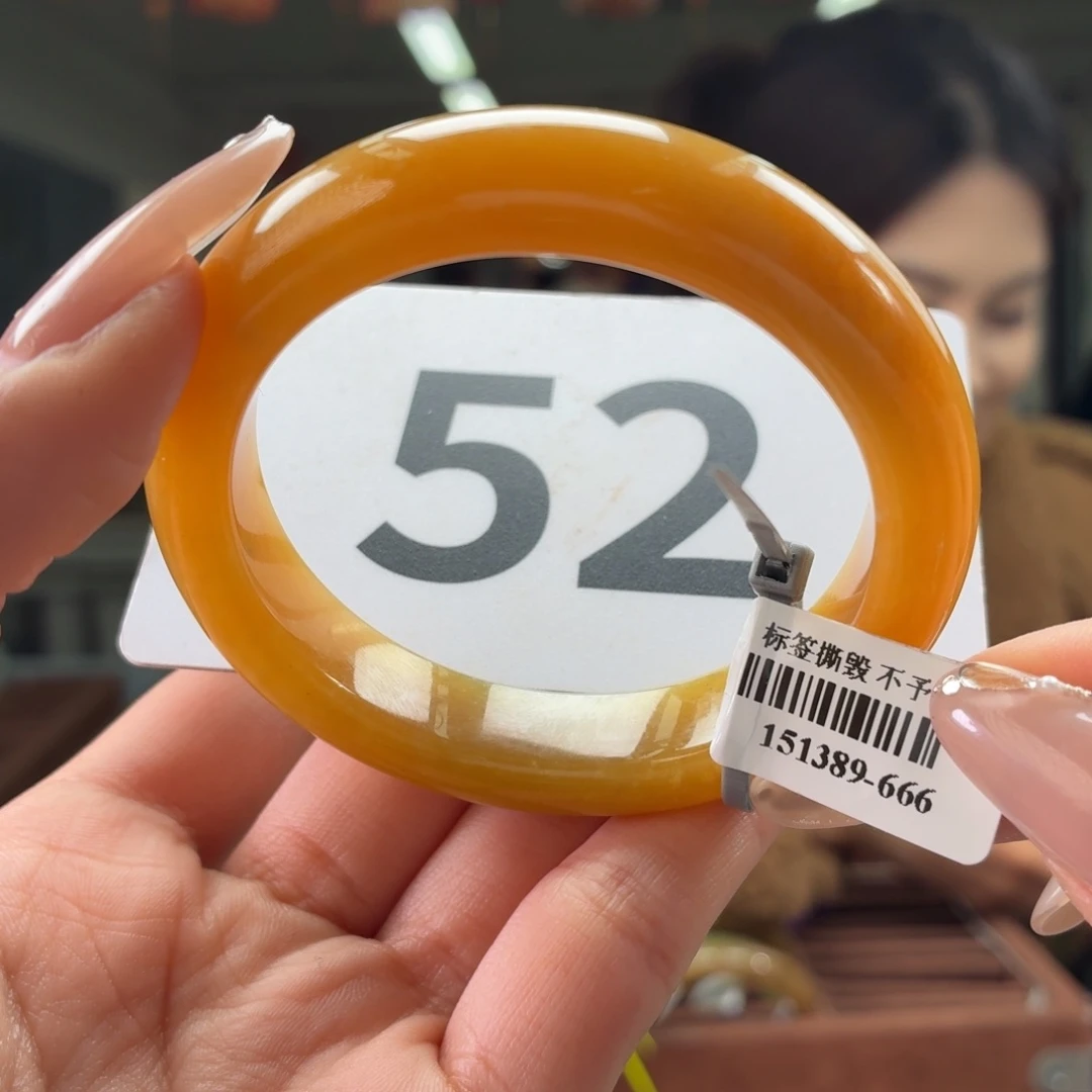 鸽***️和田玉未镶嵌手镯