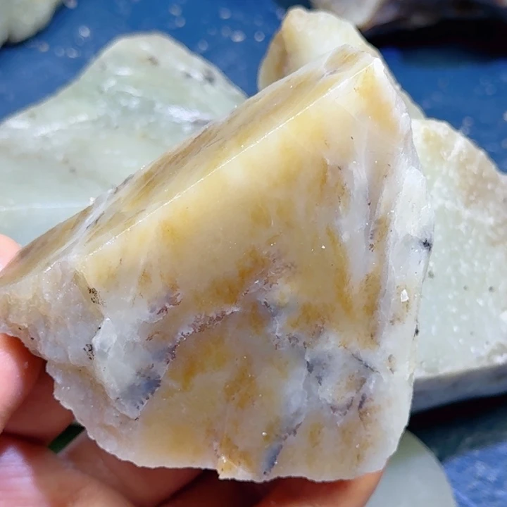 和田玉未镶嵌珠宝半成品