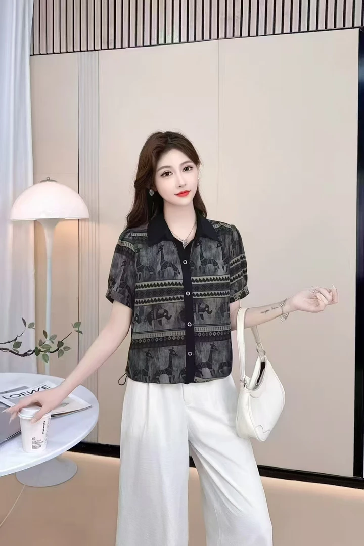 时尚kou百搭衬衫开扣设计款花色图案拼接复古衬衫小件上衣