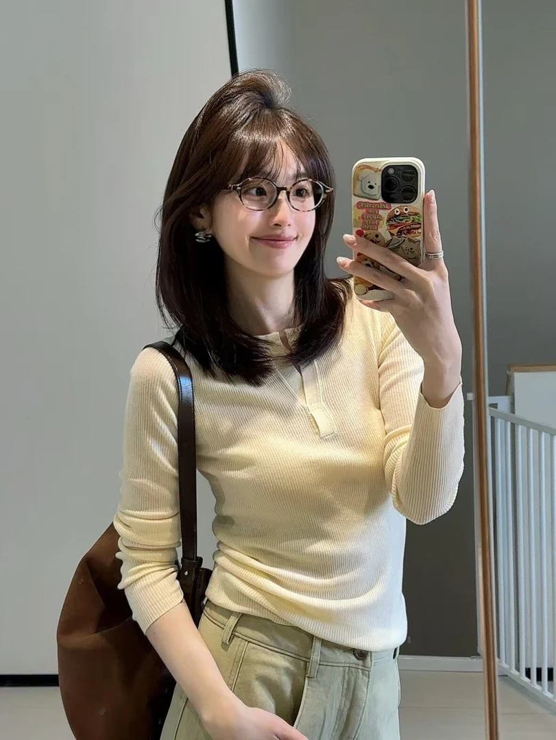 2025春季新款韩系简约v领针织上衣百搭休闲高腰直筒牛仔裤套装