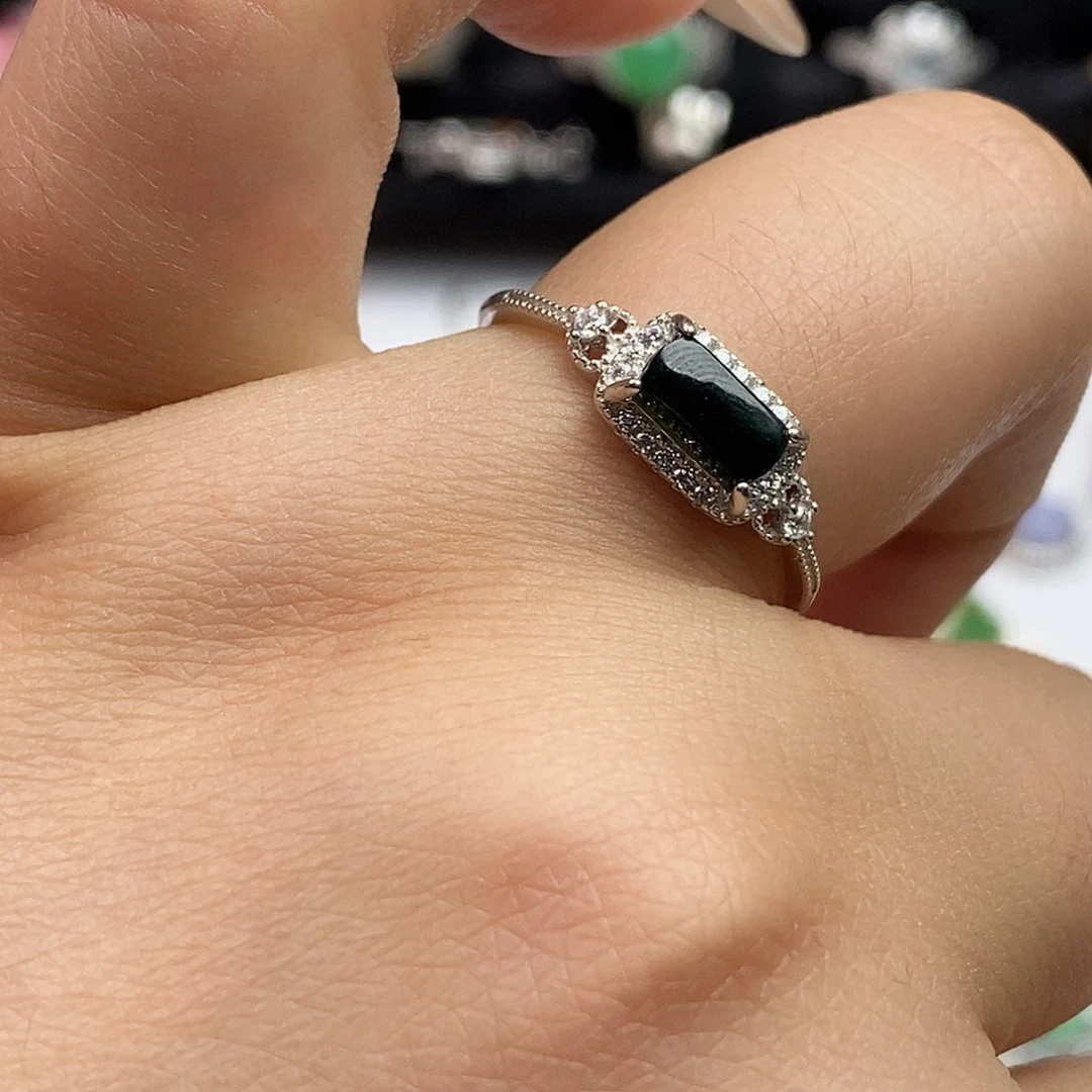 翡翠未镶嵌戒指翡翠