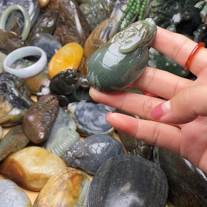 和田玉未镶嵌挂件