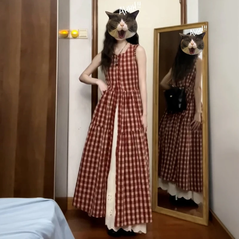 法式复古红色格子连衣裙子女夏季2025新款小个子收腰气质无袖长裙