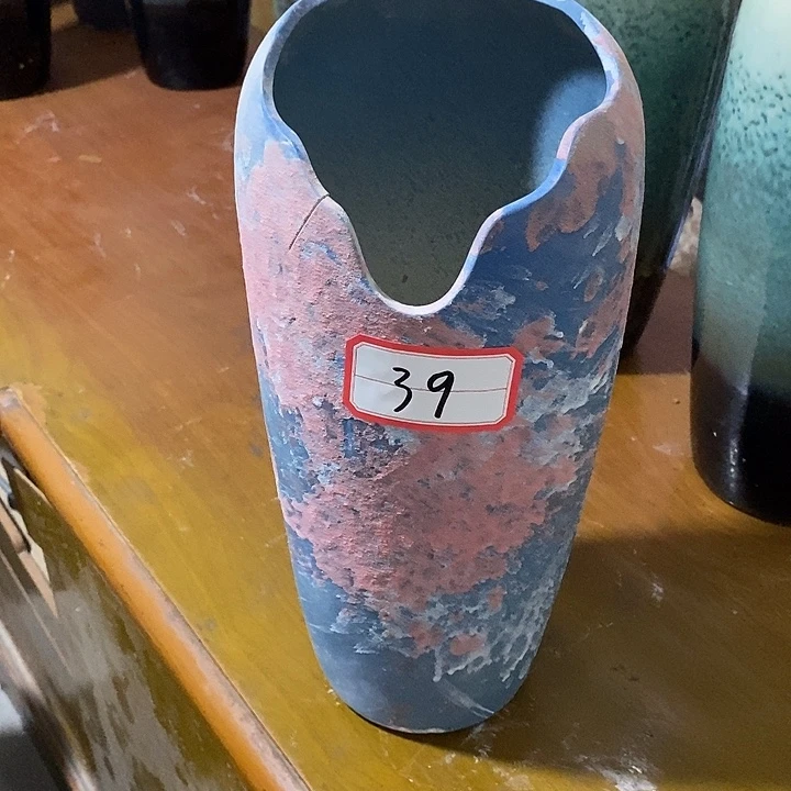 39号瑕疵缺口花瓶