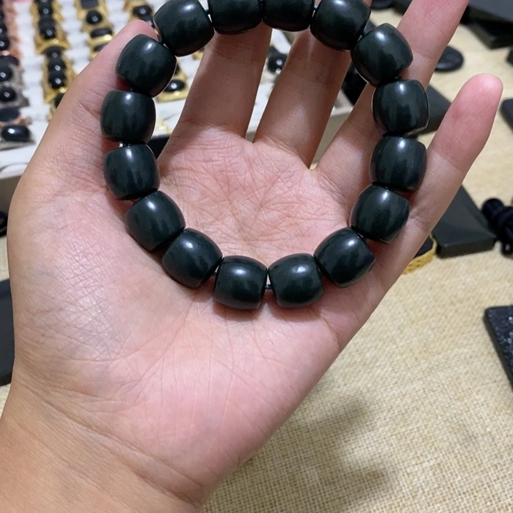 妥***滴和田玉未镶嵌吊坠(不含链)