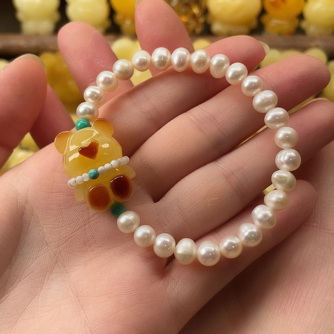 未镶嵌琥珀珠宝奇石