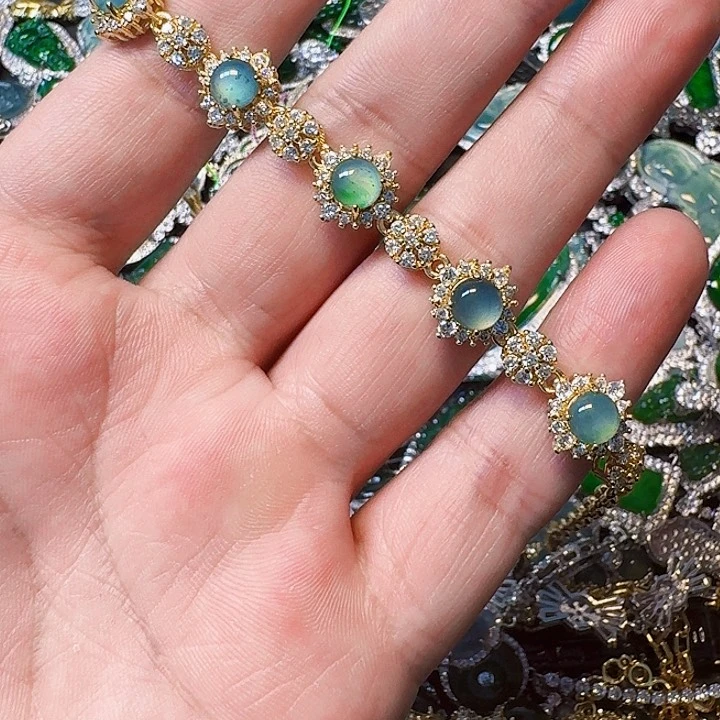 翡翠颈饰未镶嵌天然A货翡翠放漏