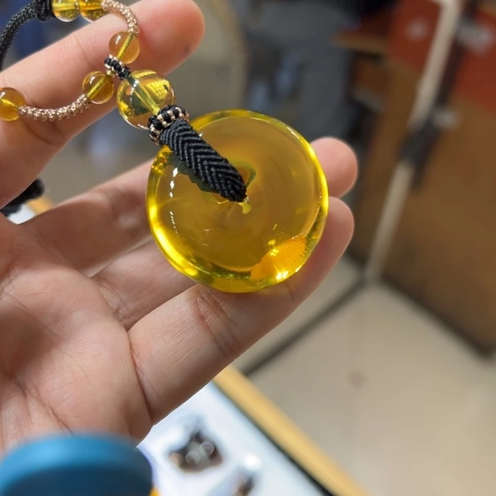 琥珀未镶嵌颈饰琥珀吊坠
