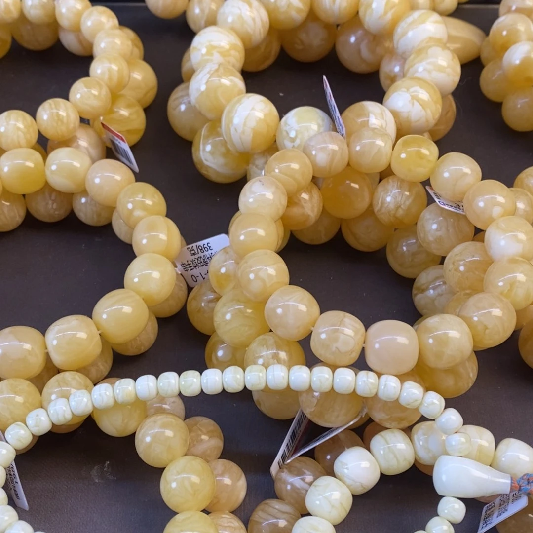 蜜蜡未镶嵌珠宝奇石