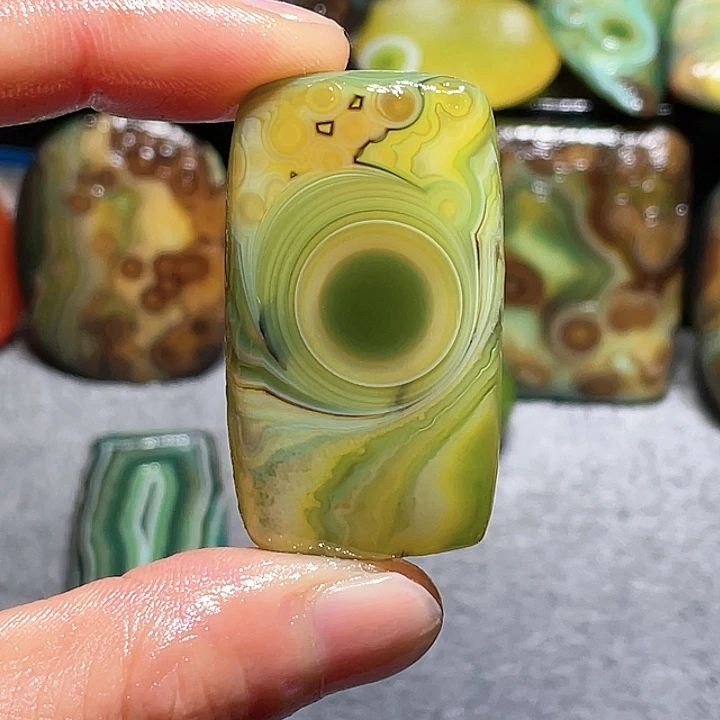 玛瑙未镶嵌珠宝奇石晴***