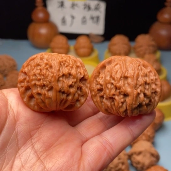 吊坠文玩核桃磨盘红皮 40