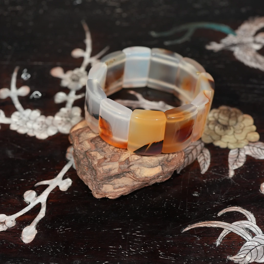 1.12香港王老板-玛瑙手链6n345