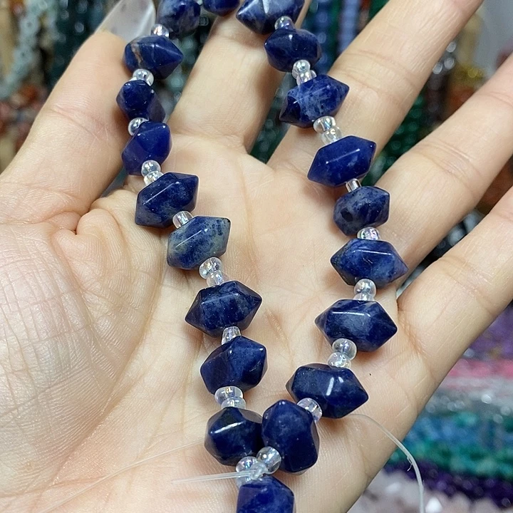 小****玛瑙/玉髓未镶嵌珠宝半成品