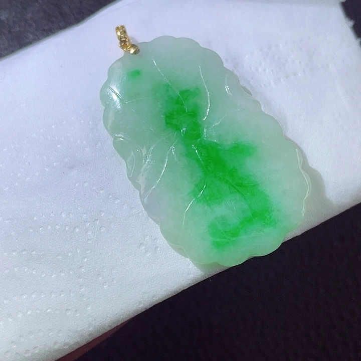 翡翠颈饰18K金镶嵌翡翠