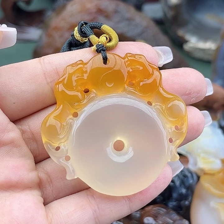 玛瑙手饰未镶嵌心**成