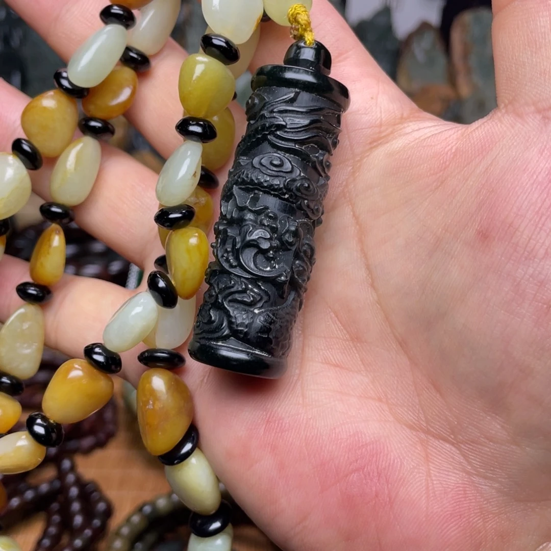 岫玉未镶嵌颈饰15