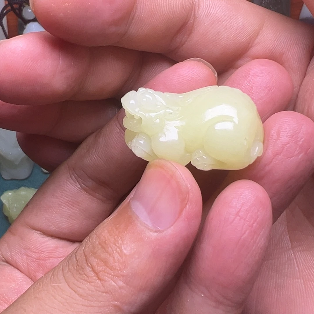 辛***鹭颈饰未镶嵌和田玉
