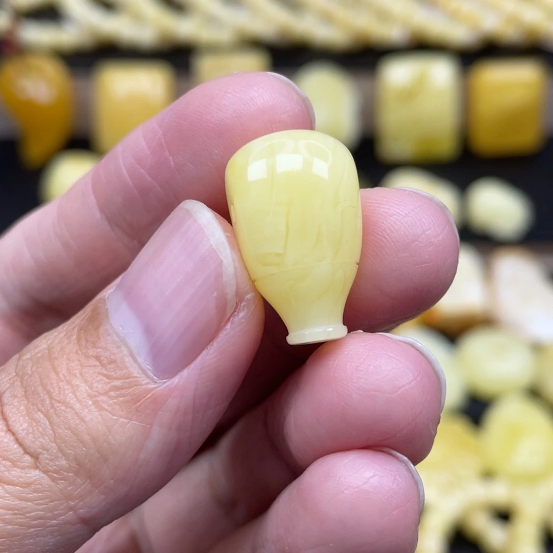 琥珀未镶嵌裸石琥珀蜜蜡