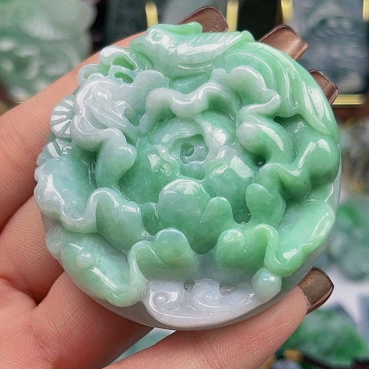 翡翠未镶嵌颈饰挂件