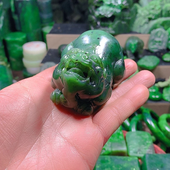 未镶嵌和田玉（碧玉）挂件帅**.