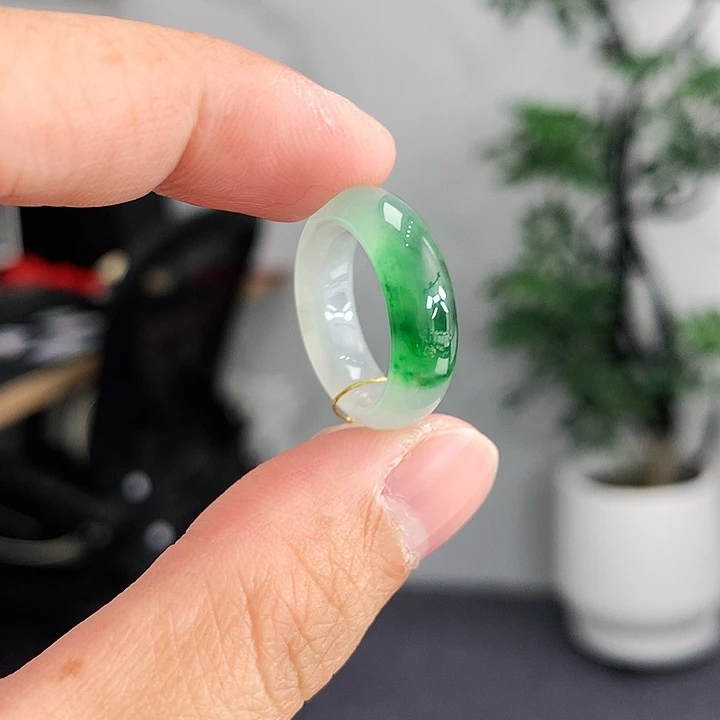 翡翠未镶嵌戒指8号